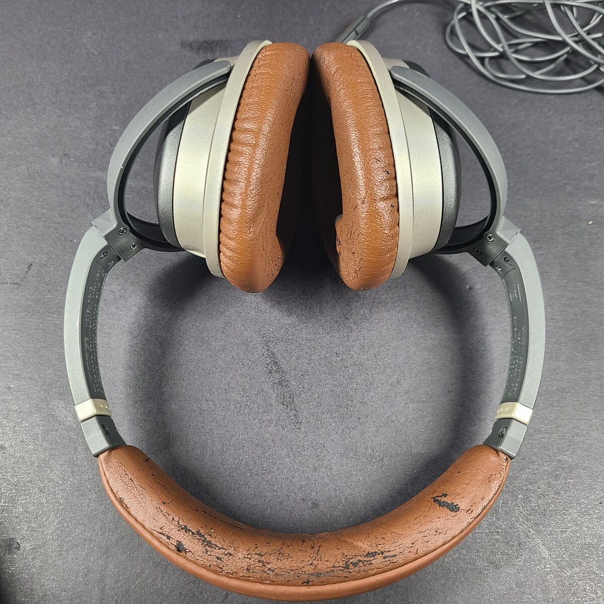 Bose QuietComfort 15 Brown Noise-Cancelling Headphones QC15 Bose QuietComfort 15 Brown Noise-Cancelling Headphones QC15