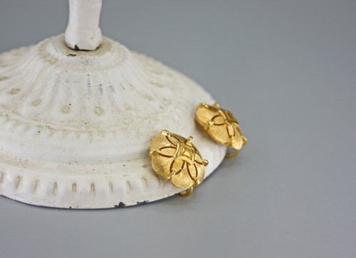 Vintage Trifari Gold Etruscan Revival Round Earrings - Picture 5 of 11