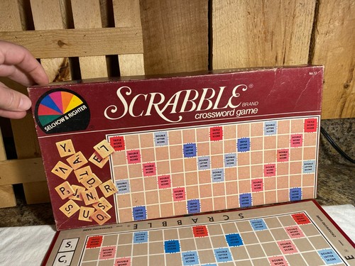 Vintage 1982 Selchow & Righter Co ~ Scrabble Game ~ Complete - Picture 2 of 4