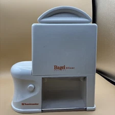 Toastmaster Bagel Perfect Automatic Bagel Slicer 6125 Electric White Dual Blade
