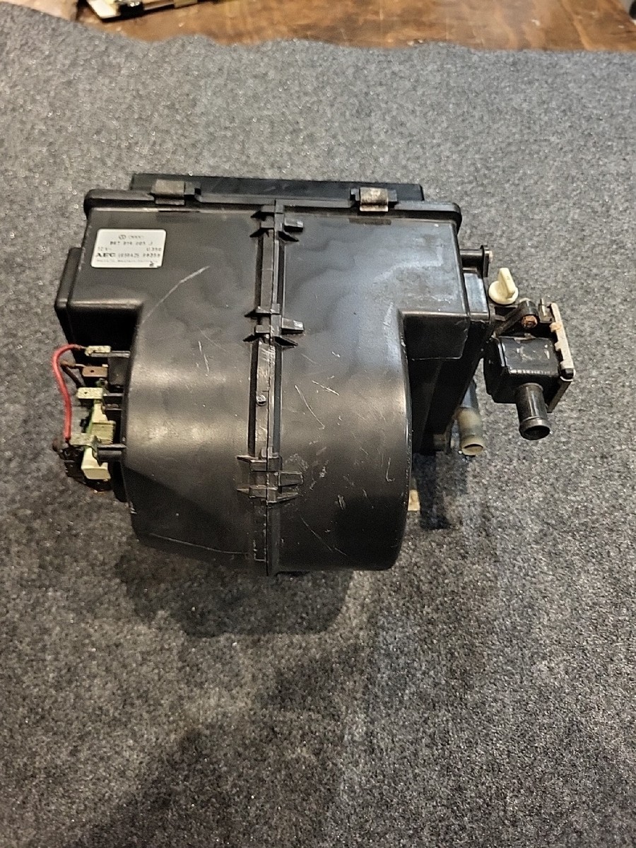 1986-1991 Volkswagen Vanagon Westfalia Heater Blower Core 867 819