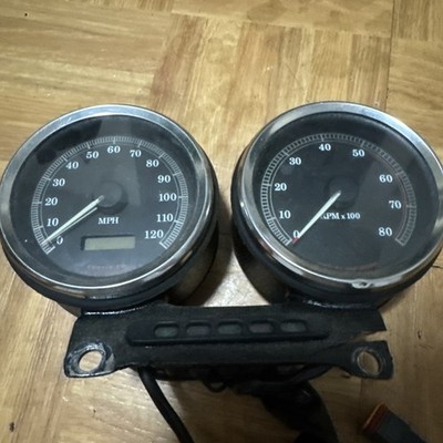02 Harley Sportster Hugger XL883 OEM Tach Tachometer Speedo