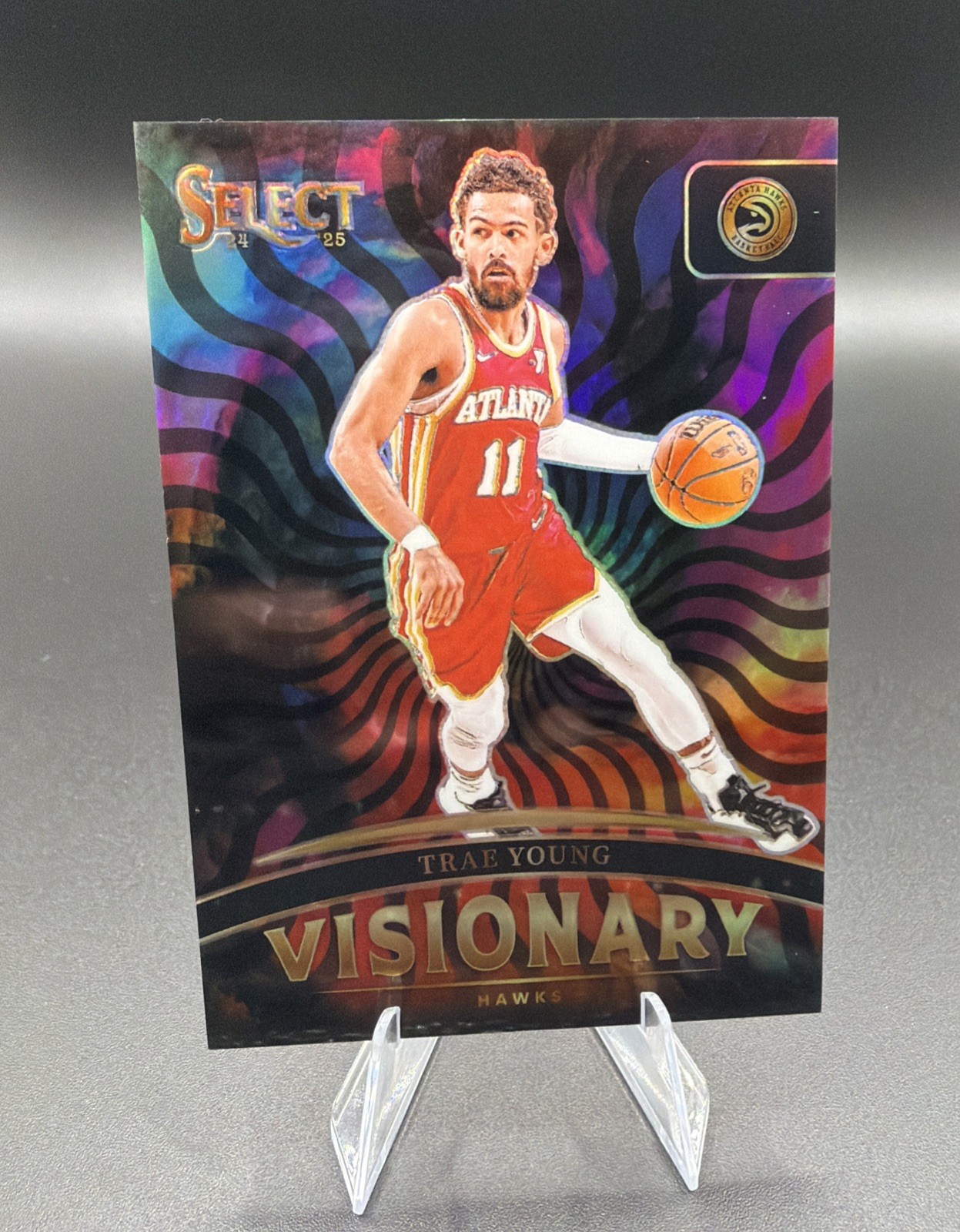 TRAE YOUNG 2024-25 SELECT VISIONARY CASE HIT SSP HAWKS
