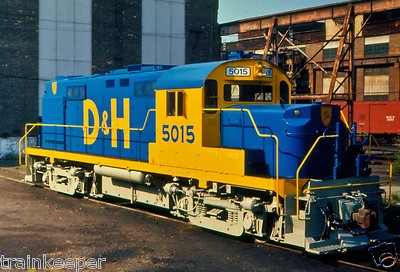  Delaware & Hudson (D&H) #5015 @ Colonie Shops / Fresh Paint Color Print