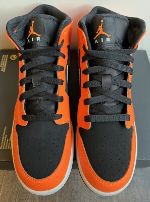 Nike Air Jordan 1 Mid (GS) Black Cone 554725-062 Youth Sz 6.5Y