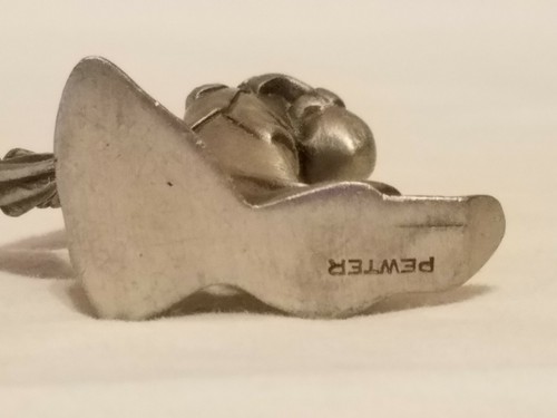 Pewter Figurine: Man with an umbrella - Picture 3 of 5