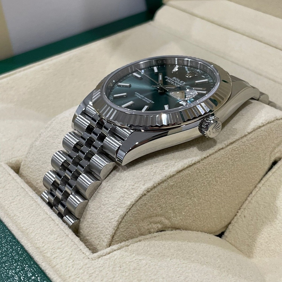 💚Rolex Datejust 41 Mint Green 126334 Gold Bezel Jubilee