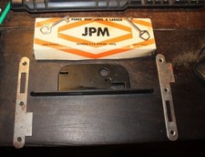 Serrure à larder - à pêne dormant  norme R26 409 NF - Axe A 40 mm JPM qun