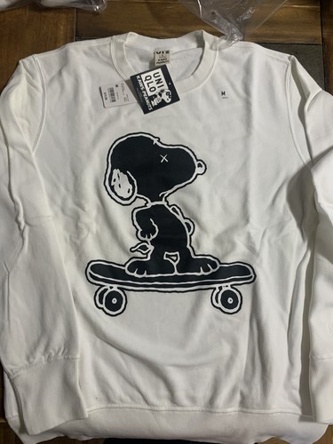 Uniqlo Kaws X Peanuts Snoopy Skateboard 