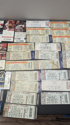 MASSIVE LOT TICKET STUBS ROCK CONCERT SPORTING EVENT KISS AERSOSMITH CARDS BLUES - Picture 5 of 18