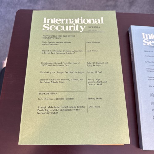 Int’l Security Vol 14 - 1989-90 - Post Cold War, Nukes - 4 Issues - Foto 9 di 12