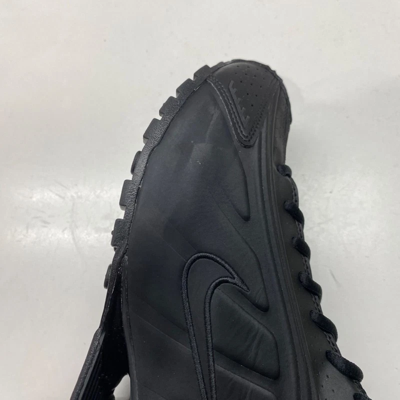 (W) Tenis para mujer Nike Shox R4 negros Foto 2 de 2