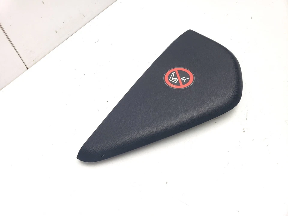 JEEP CHEROKEE KL MK5 LEFT PASSENGER SIDE TRIM COVER 2457164 2014 - Image 3 of 4