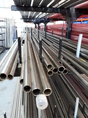 EDELSTAHLROHR 2 ZOLL OD X 16 SWG (1,6 MM) 316 MATT POLIERT GESCHWEISS