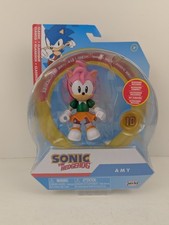 Sonic the Hedgehog 10cm Amy Figure with Yellow Chaos Emerald Accessory 