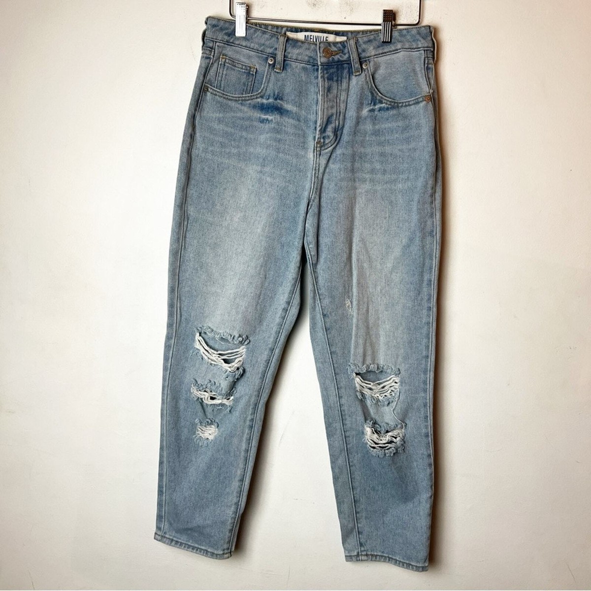 Brandy Melville SZ 28 Distressed Light Wash High Rise Jeans