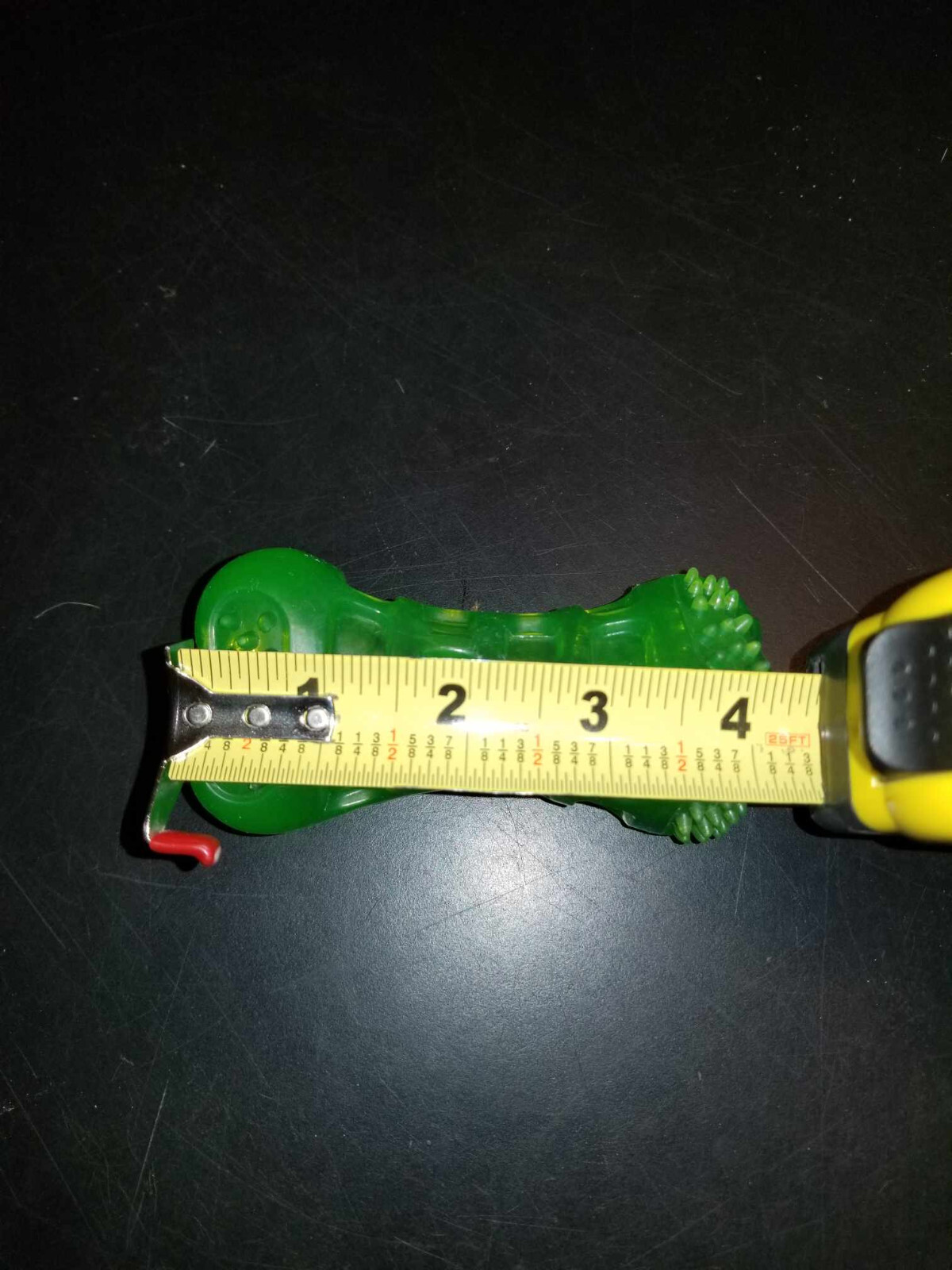 Hyper Pet:Dura Squeaks Super Squeaking Dog Toy Durable Floats-Green-Barely used 