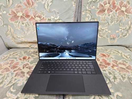 Dell XPS 15 9530 i9 13900H 64 GB 2 TB RTX 4070 FHD+ computer portatile ultrabook - Foto 3 di 11