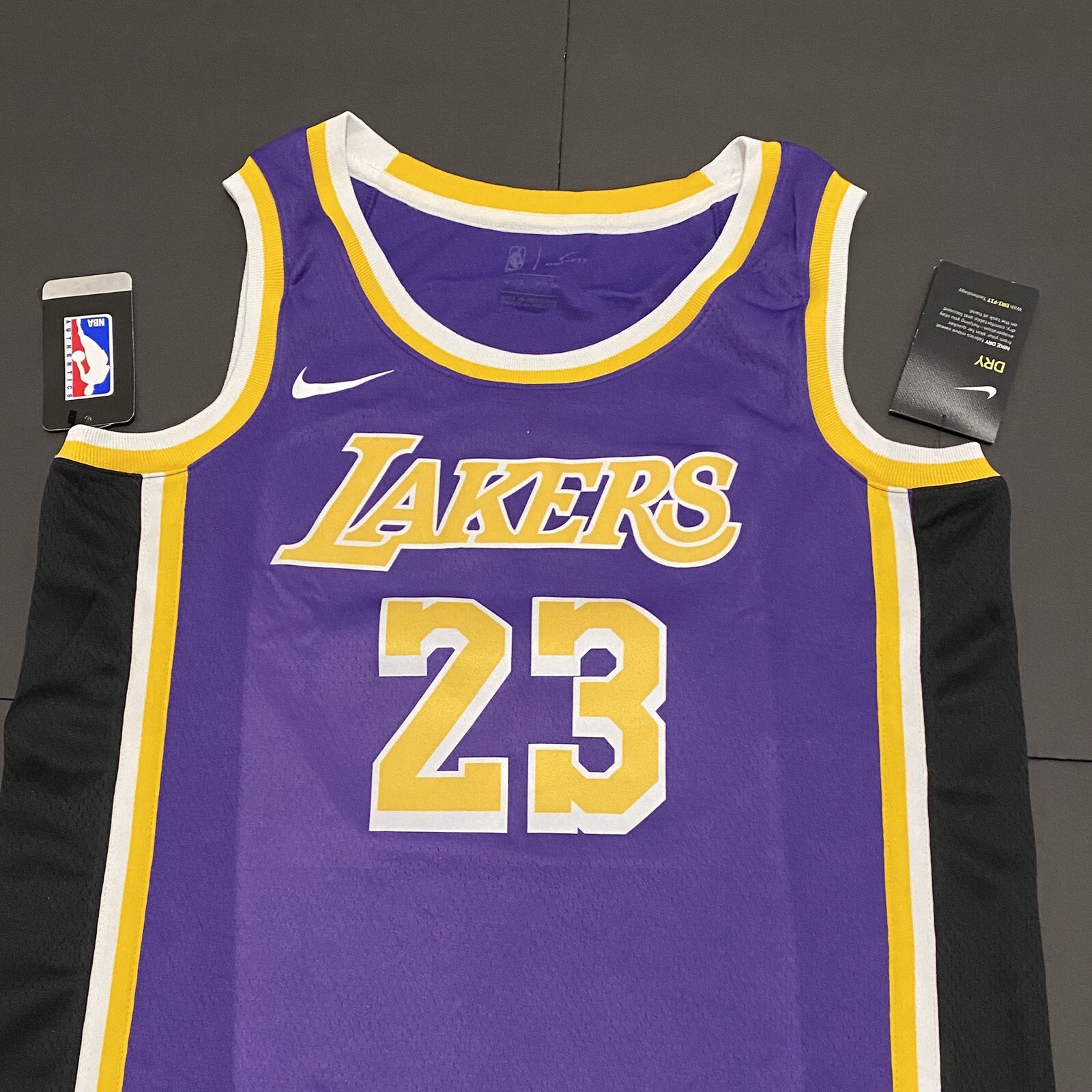 purple lakers jersey lebron