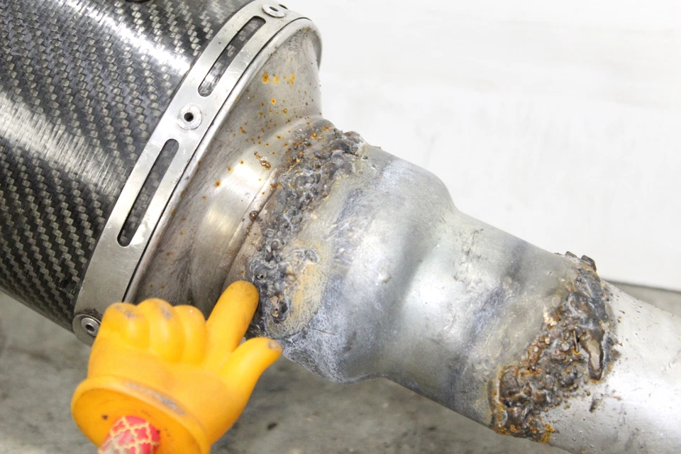 11-22 Suzuki Gsxr750 Full Exhaust System Header Pipe Muffler - Image 3 of 4