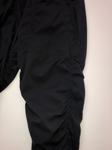 Girl's IVIVVA Brand Black Cropped Ruched Exercise Pants - Size 12 - Picture 4 of 12