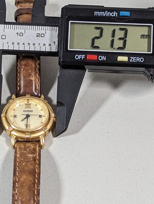 Vintage Guess 1996 Round Gold Tone Case Brown Leather Band  display picture 3