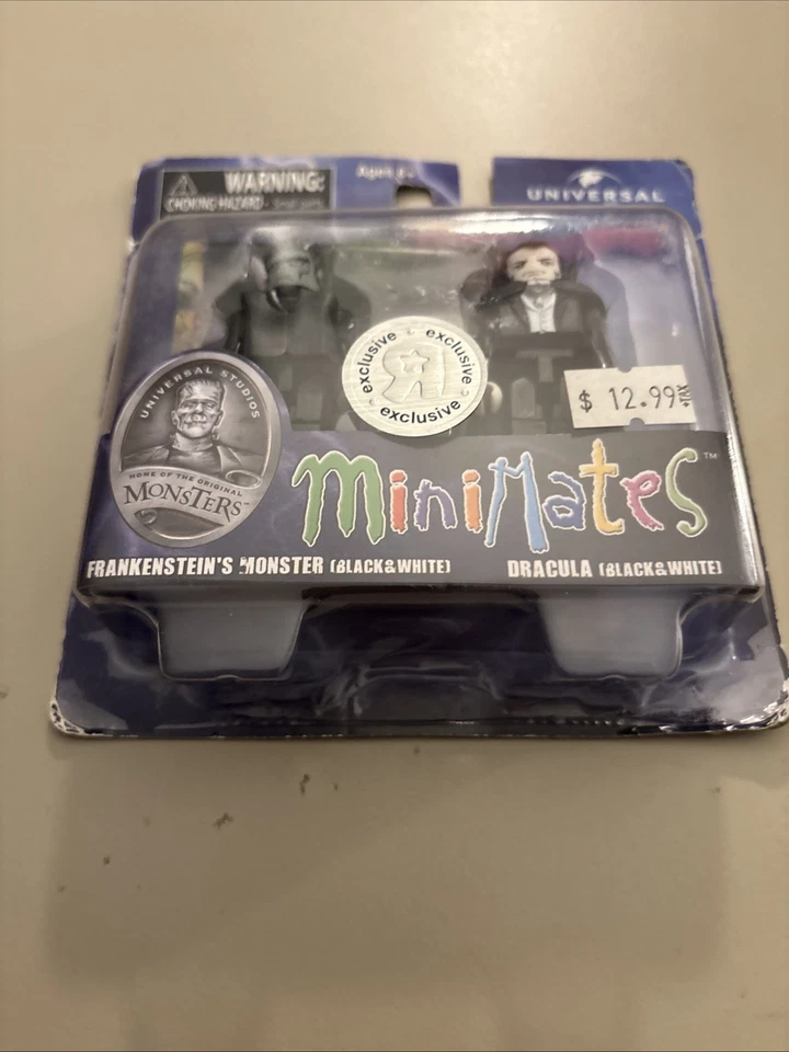 Minimates Universal Monsters Drácula y Frankenstein Foto 3 de 4