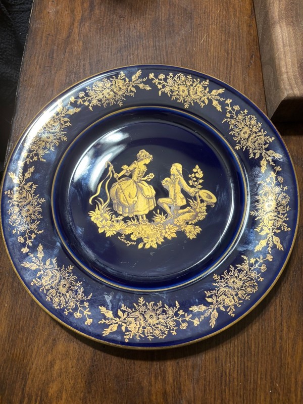 Limoges Castel France 22K Gold Plate Curtsying Couple