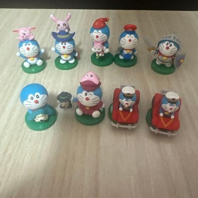 Doraemon 9 Stück Mini Figur Set Film Grün Ständer Schokolade Ei Figuren