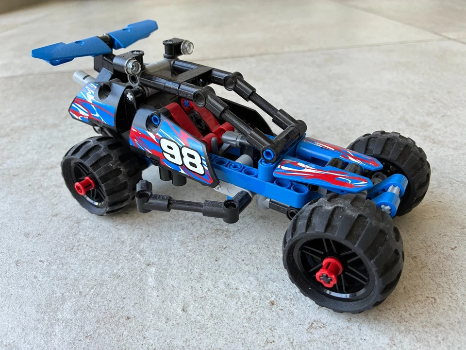 LEGO Technic 42010 Off-Road Racer, photo 4 of 5