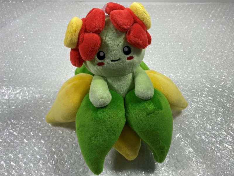 Peluche Pokémon Joliflor Bellossom All Star Collection doudou type plante