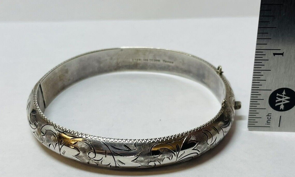 Vintage Japan Sterling 925 Silver Etched Bangle Bracelet 7 in