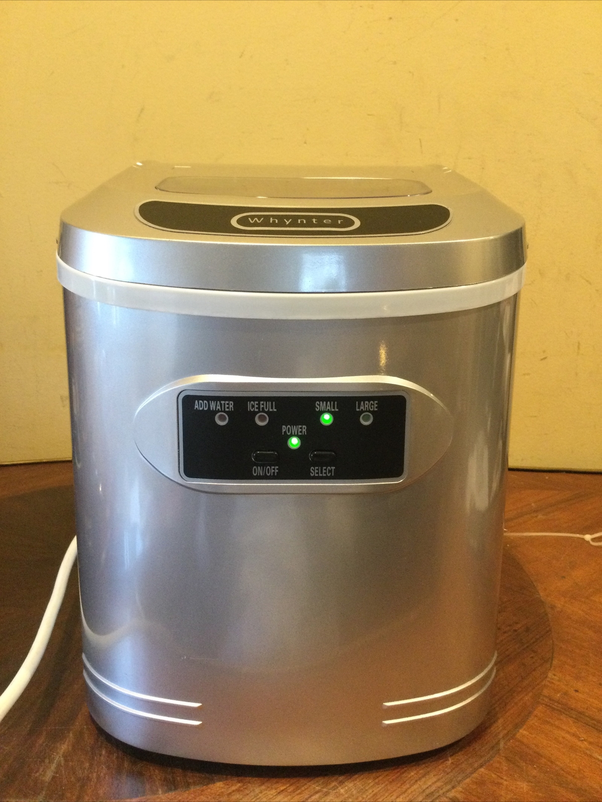 WHYNTER PORTABLE ICE MAKER SILVER TONE MODEL IMC-270MS-image