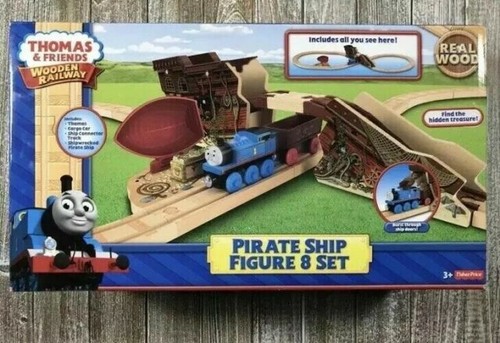 thomas the train pirate ship figure 8 set