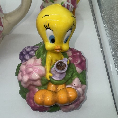 Looney Tunes Warner Bros Tweety BirdBeautiful Tea Pot And Cream Cup Small Chip - Picture 22 of 22