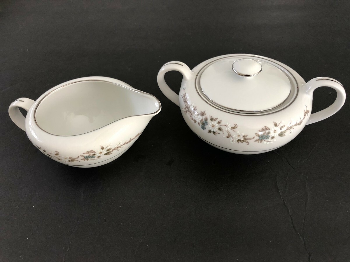 Royal Wentworth Japan Devon 6526 - CREAMER & LIDDED SUGAR BOWL SET
