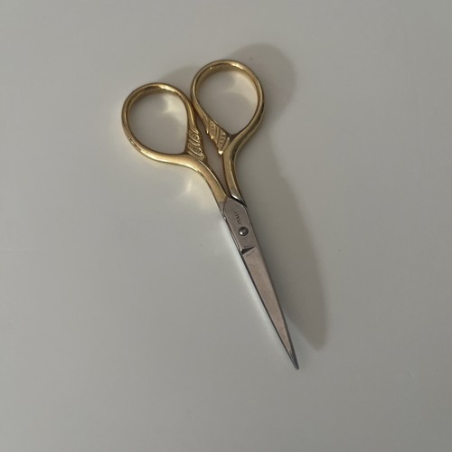 Forbici da ricamo Gingher G-LT 3 1/2" coda di leone placcate oro