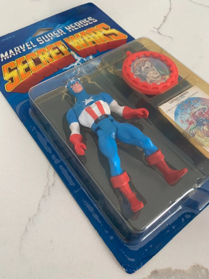 1984 Mattel Marvel Secret Wars MOC CAPTAIN AMERICA SEALED - Image 2 of 4