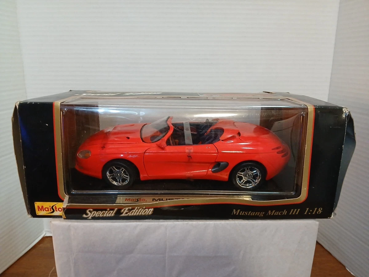 Maisto Red 1:18 Scale Vintage Manufacture Diecast Cars, Trucks
