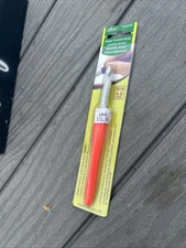 Clover Amour Crochet Hook M/N 9.0 mm Red #1056 *Read