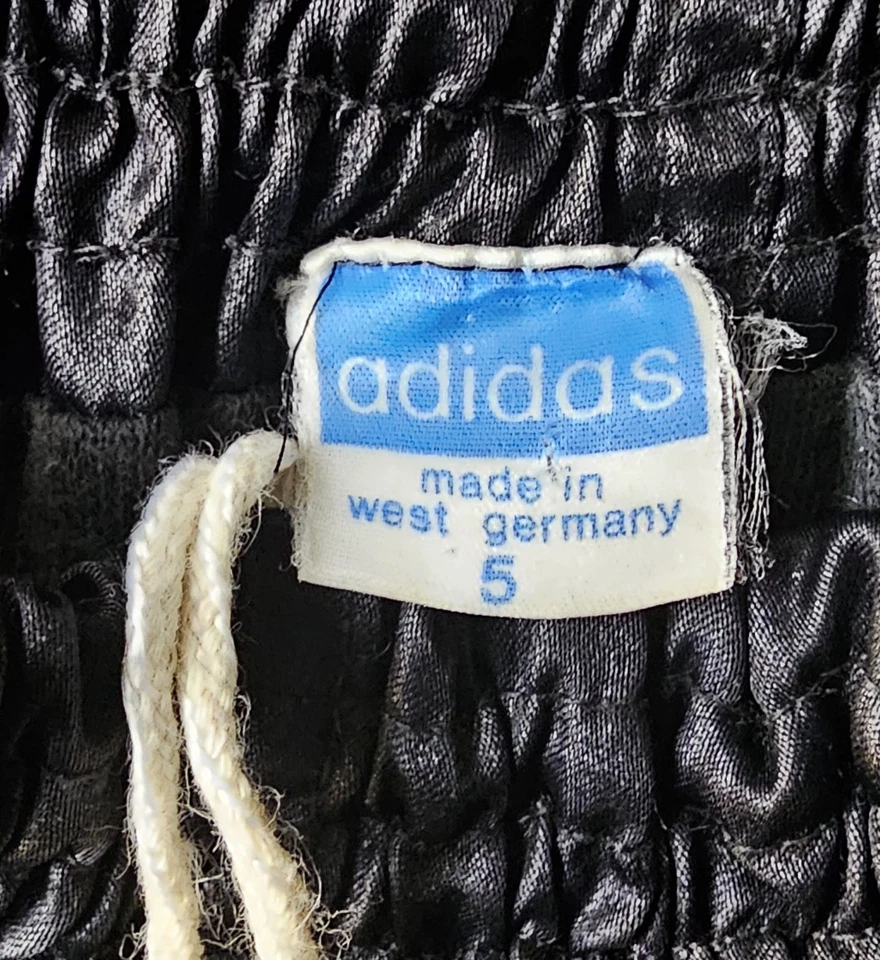 adidas glanz nylon shorts schwarz gelb D5 - Bild 4 von 4