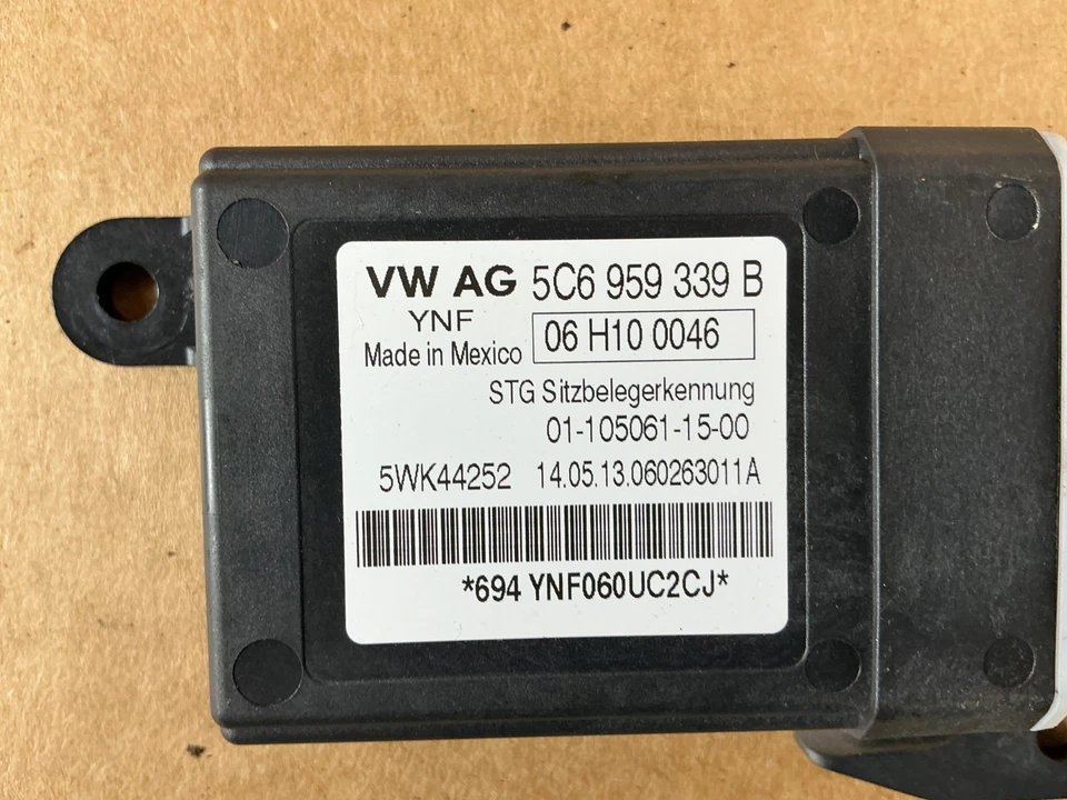 Módulo de detección de ocupantes asiento delantero derecho Audi A7 Quattro 2012-2018 OEM Foto 2 de 4