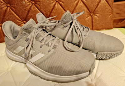 adidas Game Court  Größe US 9 Tennisschuhe Tennis Schuhe  Game Court Neuwertig
