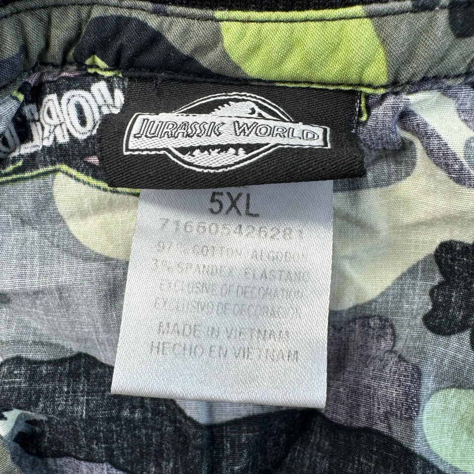 Jurassic World Scrub Top Men's 5XL Green Short Sleeve Camouflage Dinosaur Cotton - Image 3 of 4