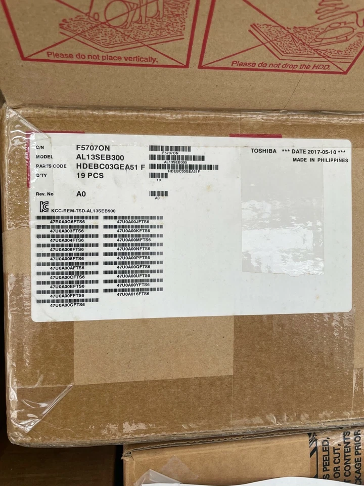 *New* Toshiba AL13SEB300 - 300GB, 10000RPM, 2.5" Internal SAS Hard Drive - Image 3 of 3