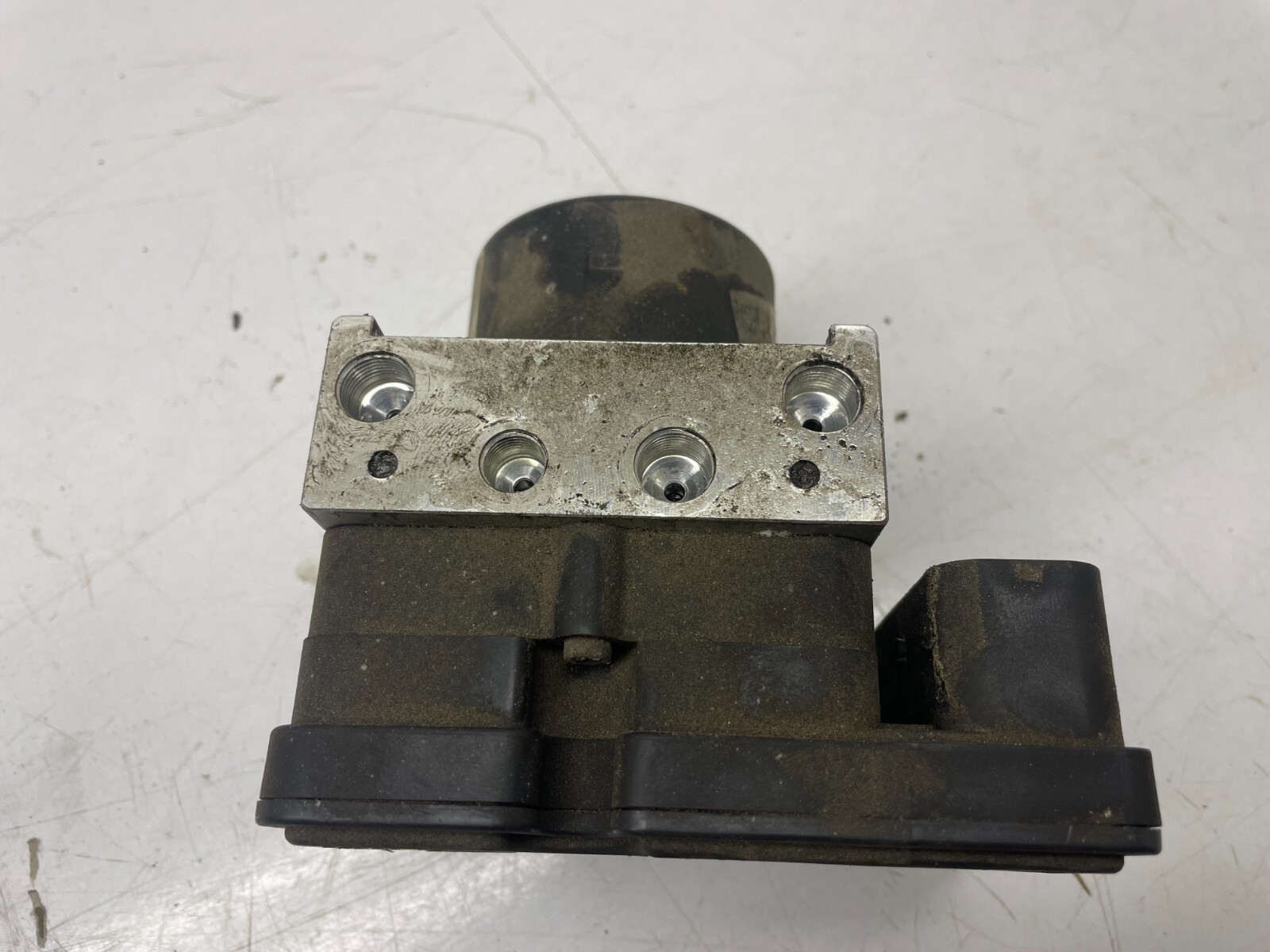 Ford Fiesta MK7 2008 2010 ABS Pump and Control Module 8V512M110AD