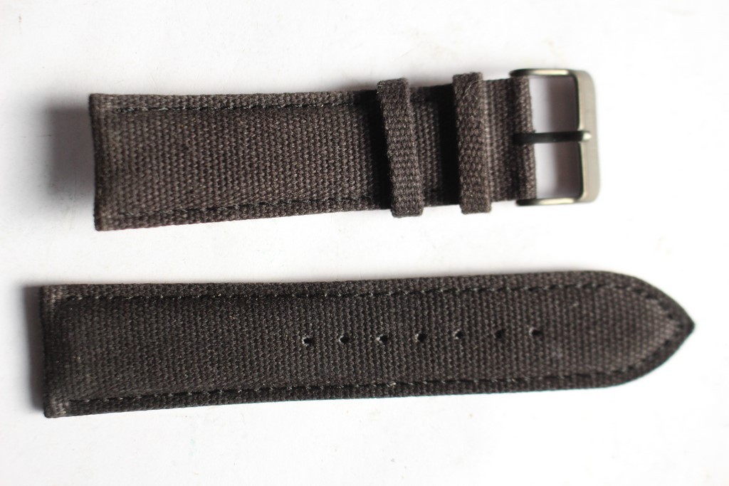 Massimo Dutti watch case + 2 23 mm straps (40317) thumbnail 5