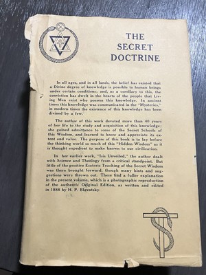 Secret Doctrine : The Synthesis of Science, Religion, and Philosophy by H. P....