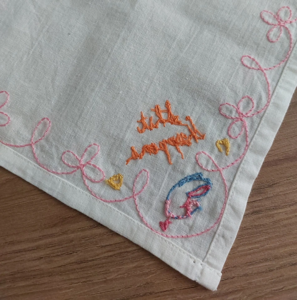 ¡100% a CARIDAD! Pañuelo de conejito bordado vintage - HECHO A MANO, lindo Kawaii Foto 4 de 4