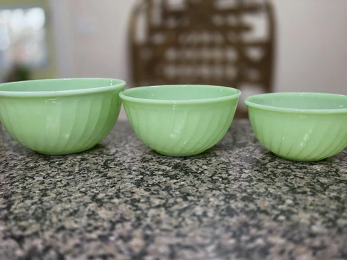 Vintage FIRE KING Jadite Jadeite Green Swirl 3 Nesting Bowl Set - 6" 7" & 9"